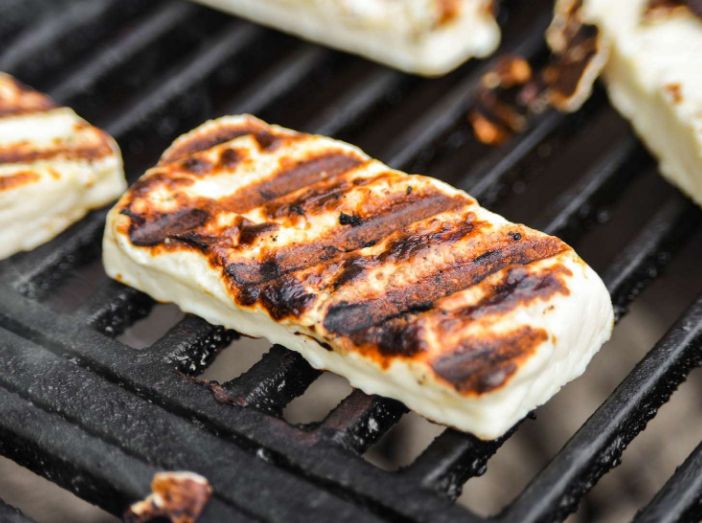 Ser Halloumi Z Cypru Kr L Grillowania Kwintesencja Smak W Naturalny