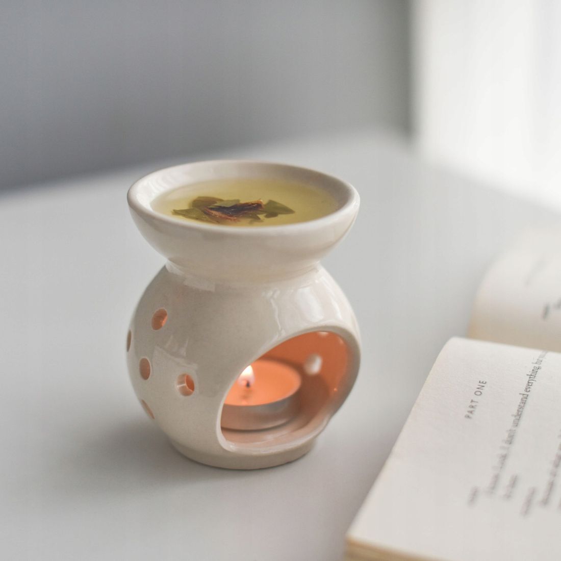 KOMINEK ZAPACHOWY CERAMICZNY DO OLEJKÓW AROMATERAPII WOSKÓW TEALIGHT