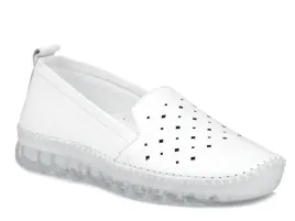 polbuty-damskie-skorzane-wsuwane-biale-azurowe-loretta-vitale-101