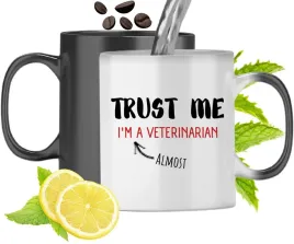 kubek-magiczny-dla-weterynarza-zmieniajacy-kolor