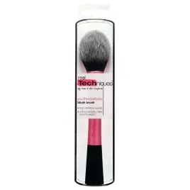 real-techniques-finish-blush-brush-pedzel-do-rozu