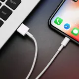 kabel-2m-lightning-do-usb-a-usb-do-apple-iphone-ipad-ipod-box-bialy-produkt-wprowadzony-do-obrotu-na-terenie-ue-przed-13-12-2024-tak