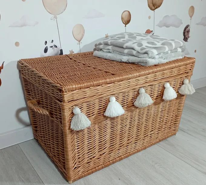 Naturalny kufer wiklinowy skrzynia na zabawki chwosty 60CM