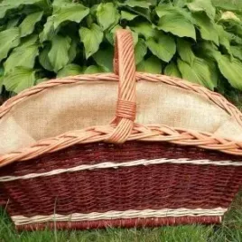 duzy-koszyk-wiklinowy-na-drewno-obszyty