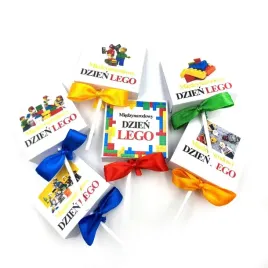 lizak-upominek-dzien-lego-dla-dzieci-klientow-pracownikow-6-szt-bs002954