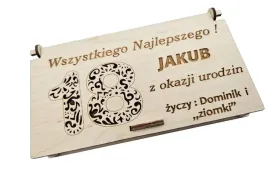 pudelko-na-urodziny-personalizacja-na-pieniadze-banknoty-voucher-grawerowan
