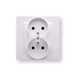 simon-10-gniazdo-podwojne-z-u-monoblock-biale-cgz2-11