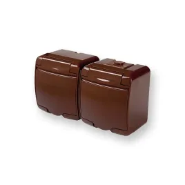 junior-gniazdo-podwojne-z-u-brazowe-4ghe-2