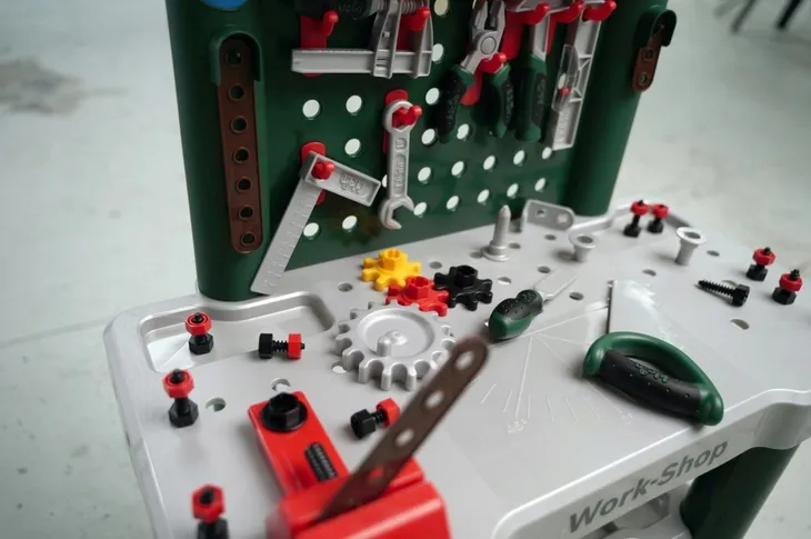 warsztat-bosch-82-elementy-klein-plec-chlopcy