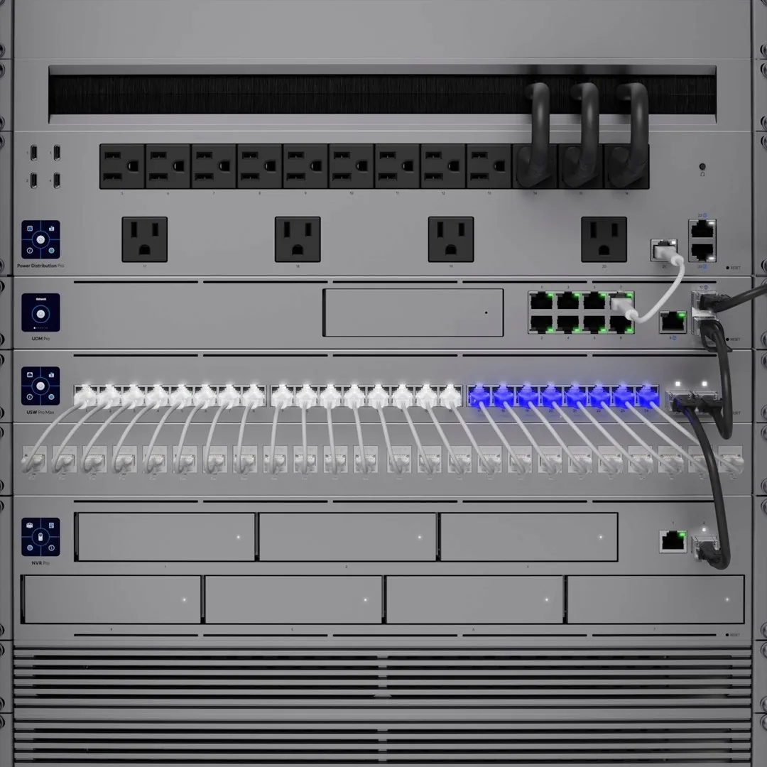 switch-ubiquiti-usw-pro-max-24-26p-managed