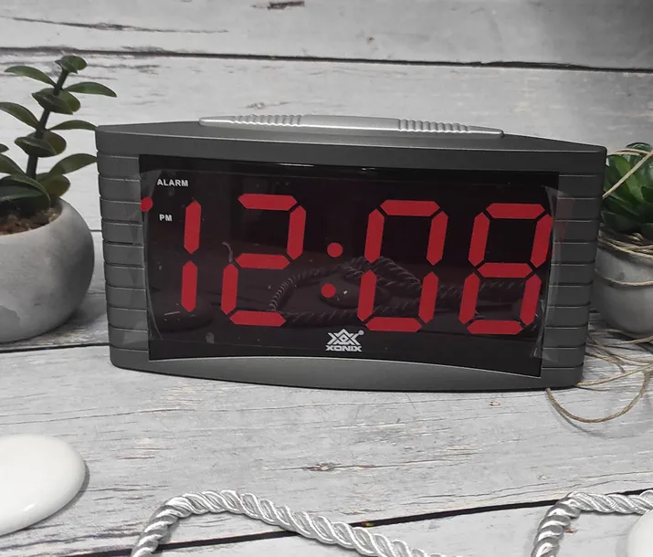 budzik-sieciowy-led-xonix-1809-red-marka-xonix