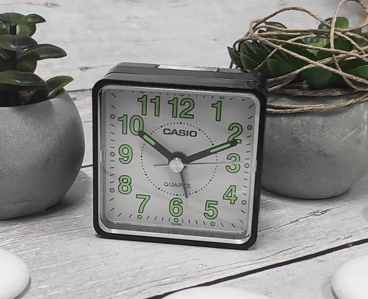 budzik-casio-tq-140-1bef-marka-casio
