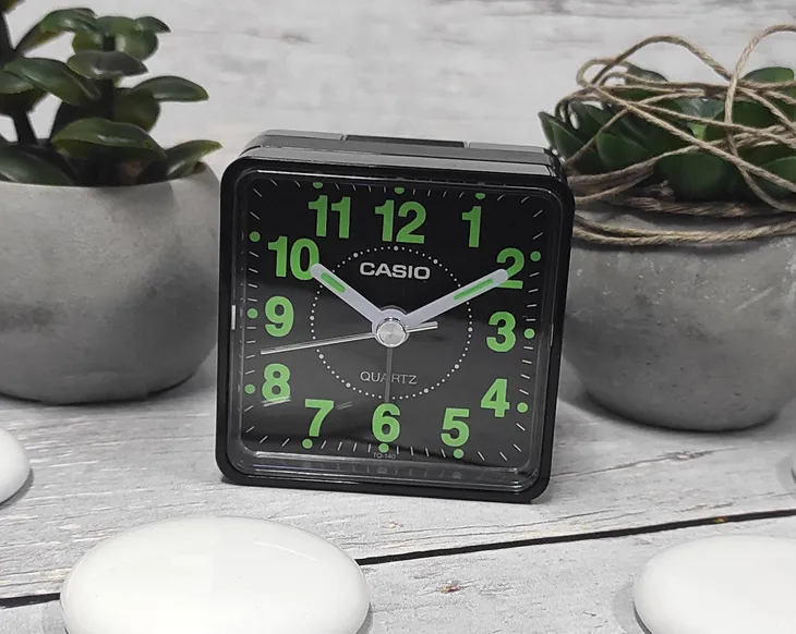 budzik-casio-tq-140-1ef-marka-casio