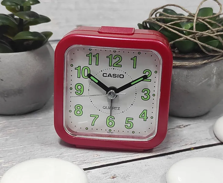 budzik-casio-tq-141-4ef-marka-casio