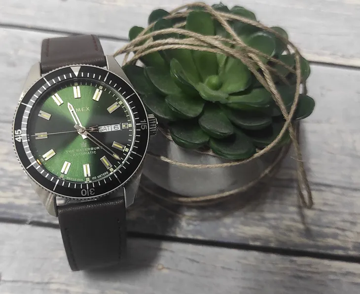 zegarek-timex-tw2v24700-dive-automatic-funkcje-datownik-stan-nowy