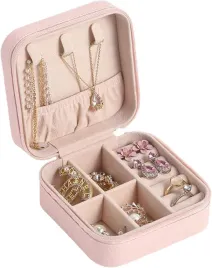 szkatulka-na-bizuterie-podrozna-rozowa-organizer-na-prezent