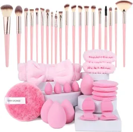zestaw-pedzli-do-makijazu-40-elementy-blendery-gabki-premium-rozowy