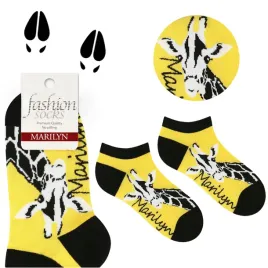 stopki-damskie-bawelniane-z-grafika-zyrafy-giraffe-marilyn-36-40-yellow