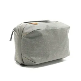 kosmetyczka-travel-line-peak-design-wash-pouch-szara