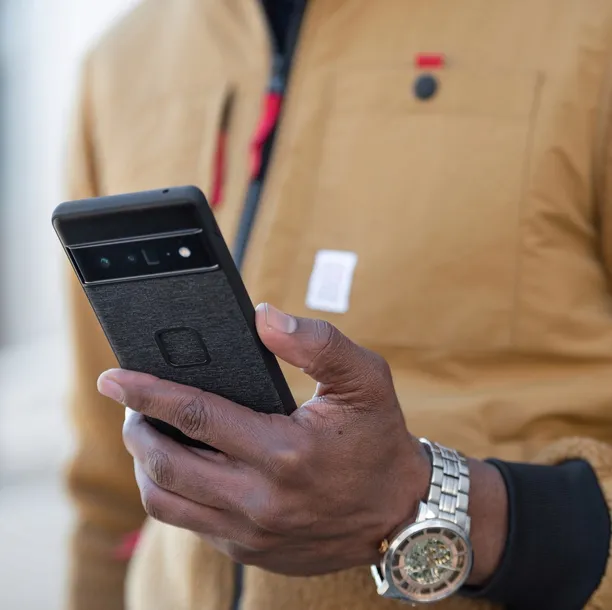 plecki-peak-design-do-google-pixel-8-czerwony-marka-peak-design