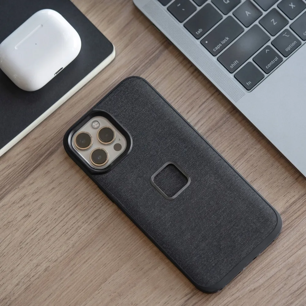 plecki-peak-design-do-apple-iphone-15-pro-niebieski