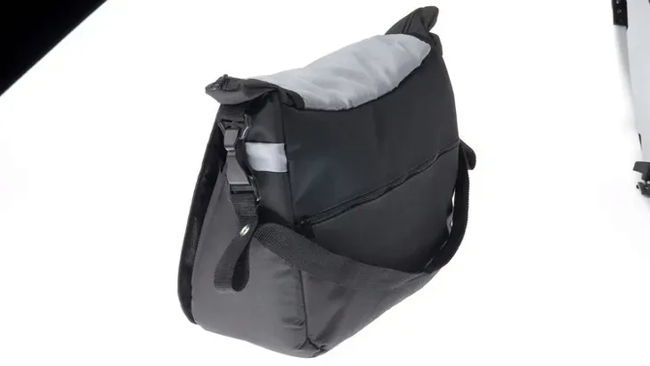 torba-do-wozka-dla-mamy-classic-light-grey-marka-caretero