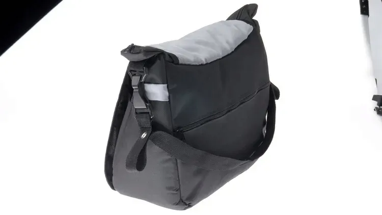 torba-do-wozka-dla-mamy-classic-light-grey-stan-nowy