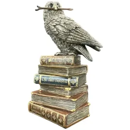 sniezna-sowa-na-ksiazkach-veronese-wu77755a4