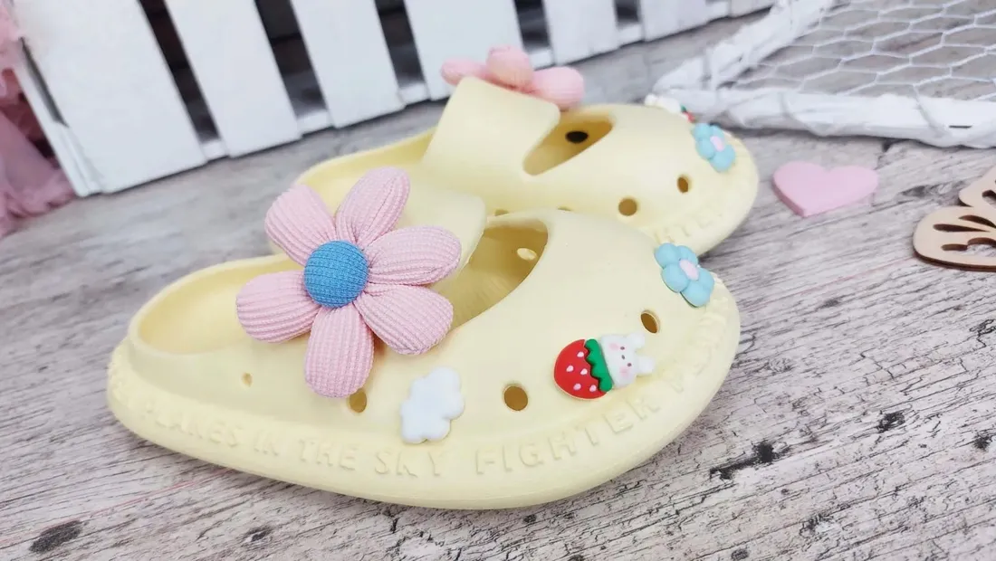 klapki-dzieciece-basenowe-plazowe