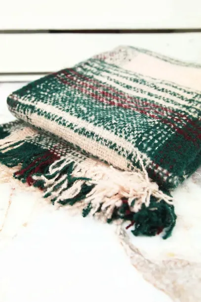 szal-chusta-damska-plec-produkt-damski