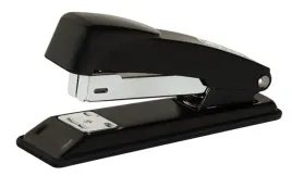 zszywacz-zszywa-do-30-kartek-metal-czarny-1-szt