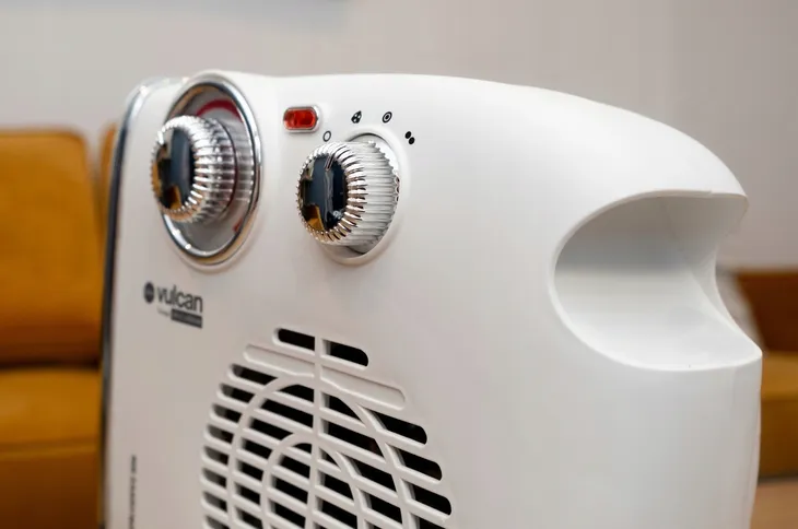 termowentylator-eldom-hl12-1800-w-kolor-dominujacy-bialy