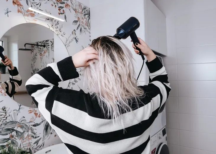 suszarka-do-wlosow-concept-bldc-vv8100-wysokosc-produktu-7-5-cm