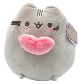 pusheen-szary-siedzacy-z-serduszkiem-maskotka-kotek-23cm