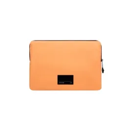 etui-ochronne-native-union-ultralight-sleeve-apple-macbook-13-apricot-cru