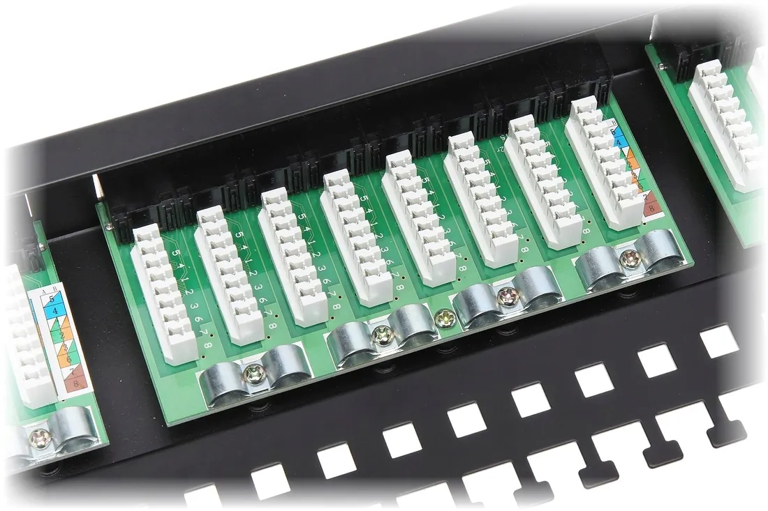patch-panel-rj-45-delta-pp-24-rj-c-waga-z-opakowaniem-1-12-kg