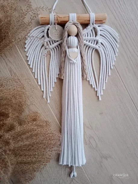 Makrama biały anioł stróż ze sznurka dekoracja ozdoba boho prezent pamiątka