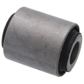 tuleja-drazka-przod-toyota-land-cruiser-200-2009-2010-2011-2012-2013-2014