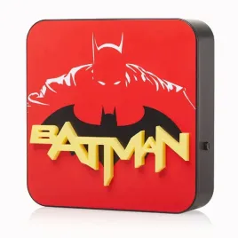lampa-nocna-3d-batman-led-dc-comics-numskull-na-sciane