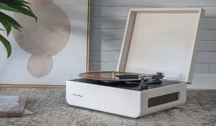 gramofon-winylowy-crosley-mercury-crem-croc-sterowanie-manualne