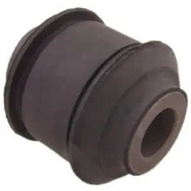tuleja-zwrotnicy-tylnej-osi-nissan-infiniti-q45-1993-1994-1995-1996-1997