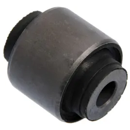 tuleja-wahacza-tyl-gora-nissan-mistral-1997-1998-1999-2000-2001-2002-2003