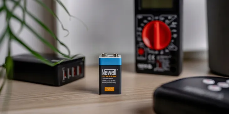 akumulator-newell-9-v-usb-c-500-mah-certyfikat-ce-symbol-baterii-9v-6f22