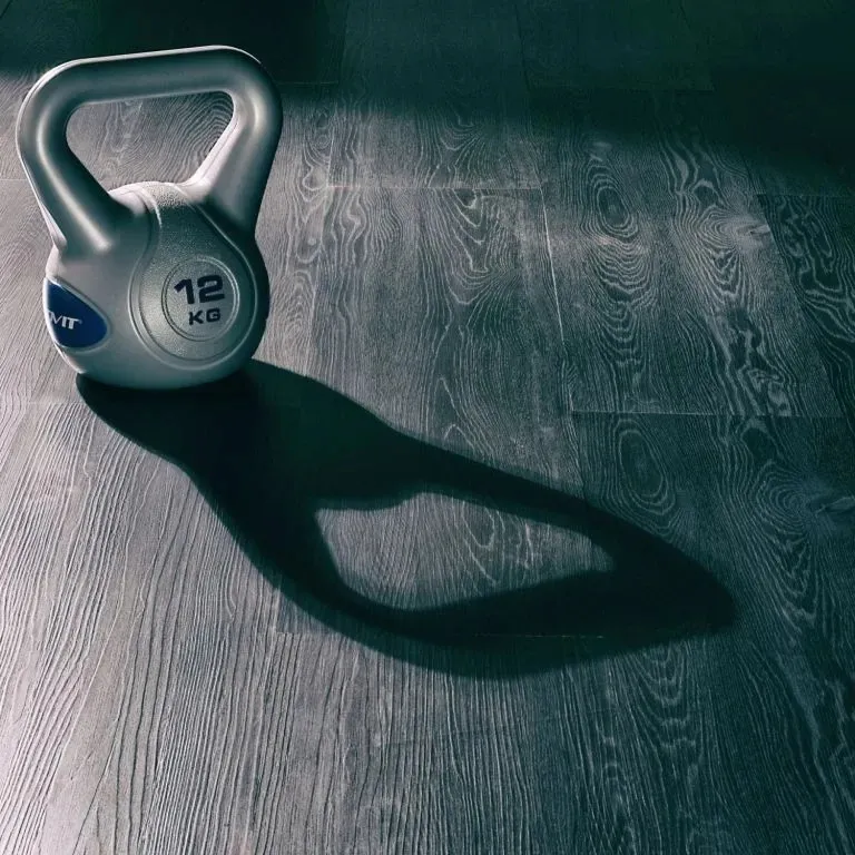 kettlebelle-movit-12-kg-szary