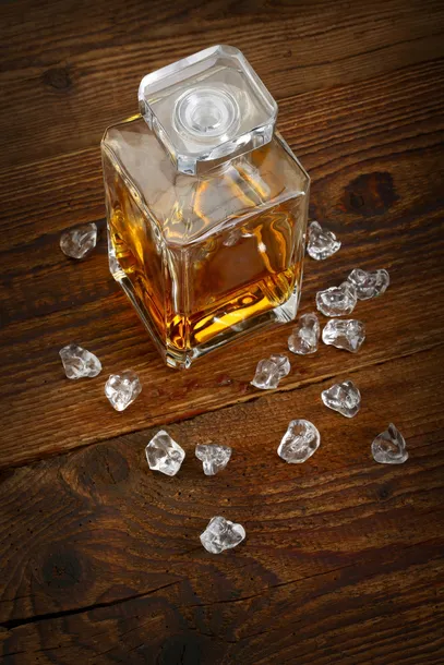 karafka-edwanex-nowoczesna-07-l-material-wykonania-szklo