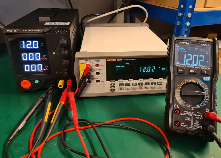 multimetr-reczny-mestek-dm100c-model-dm100c