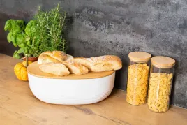 chlebak-z-deska-kela-bialy-tworzywo-sztuczne