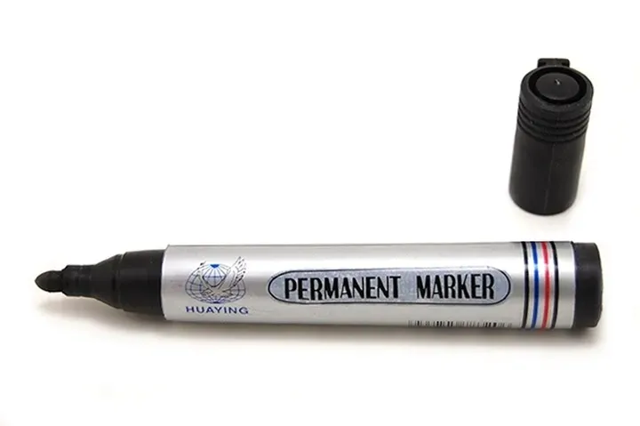 marker-permanentny-czarny