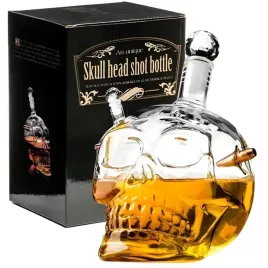 karafka-do-whisky-szklana-czaszka-czacha-z-korkiem-700ml