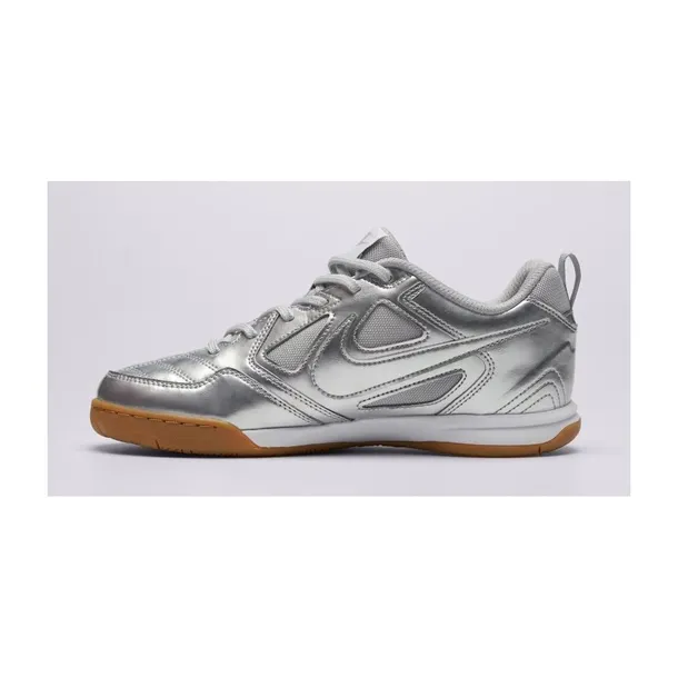 ii7084001-marka-nike